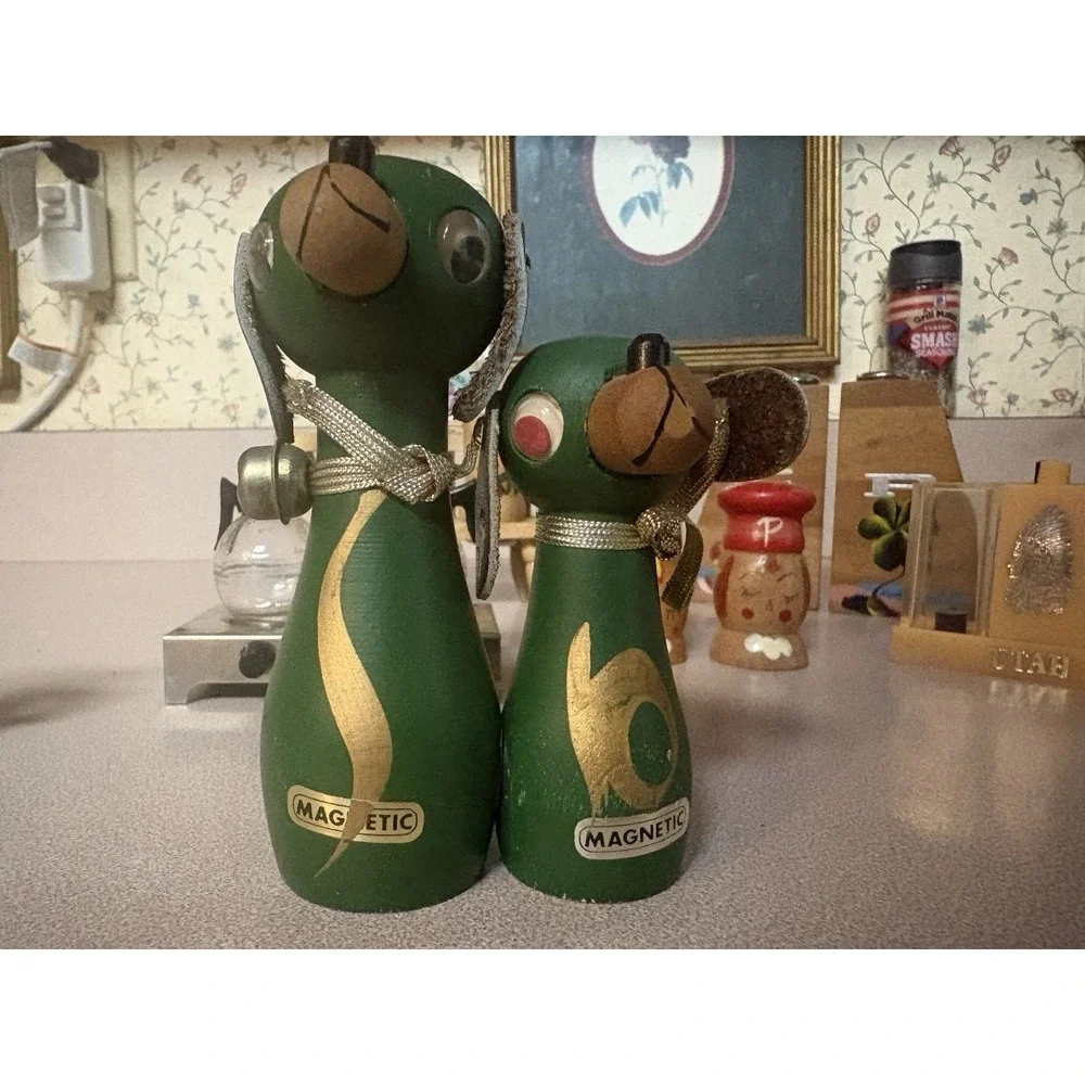 Vintage Salt & Pepper Shaker Lot 10 Sets Wood Glass Novelty Souvenir Collectible